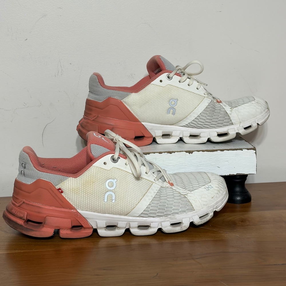 On Running Cloudflyer White Coral Women 7.5 21.99626 Helion CloudTec Sneakers